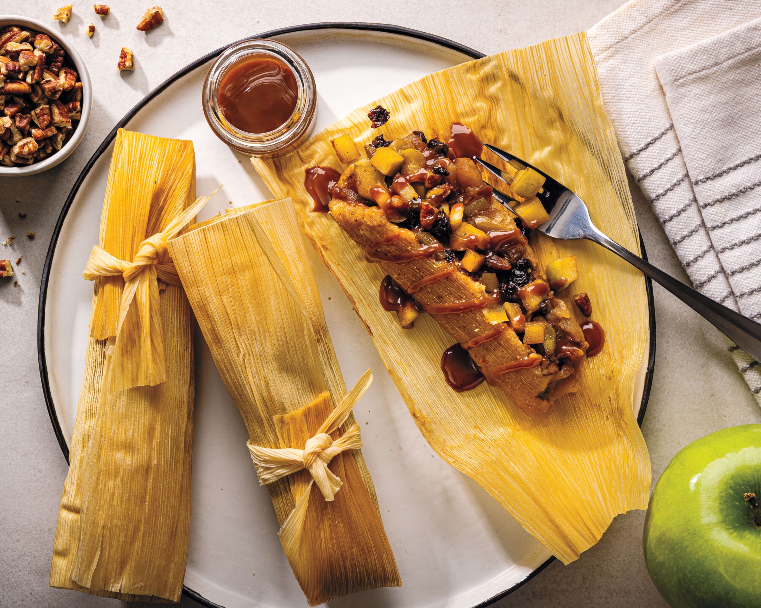 Tamales de Manzana y Canela (Sweet Apple Tamales) - Vallarta Supermarkets : Vallarta Supermarkets